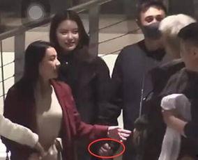 明星牵手爆料最新视频播放,甜蜜瞬间引网友热议  第1张