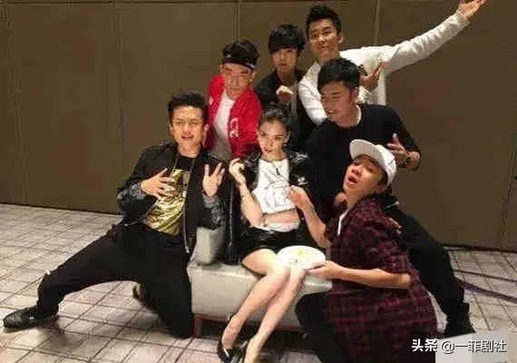 娱乐圈吃新瓜爆料,揭秘明星背后的秘密与真相  第3张